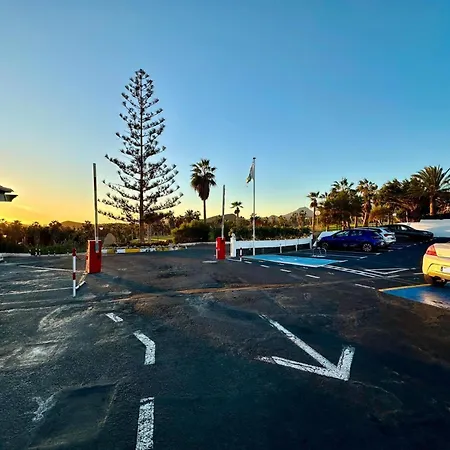 The Retreat Golf Del Sur Вилла Сан Мигель