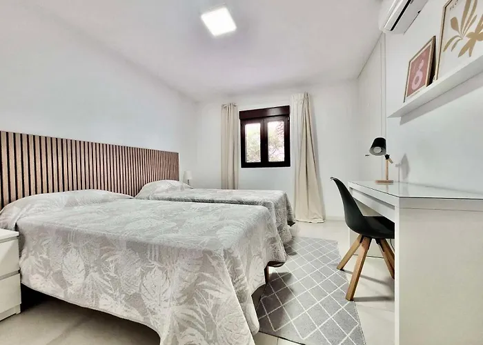 The Retreat Golf Del Sur Villa *